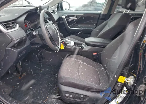 2020 Toyota Rav4 Xle z USA, uszkodzony, nr VIN 2T3P1RFV5LW090703